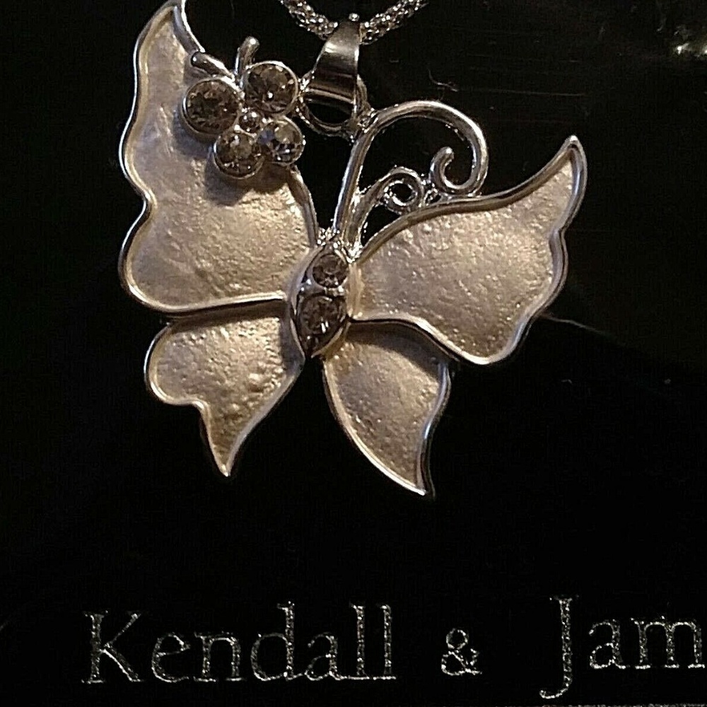 NWT 3 pcs Butterfly Pendant on Chain w/Matching Earrings NEW UNITED KINGDOM